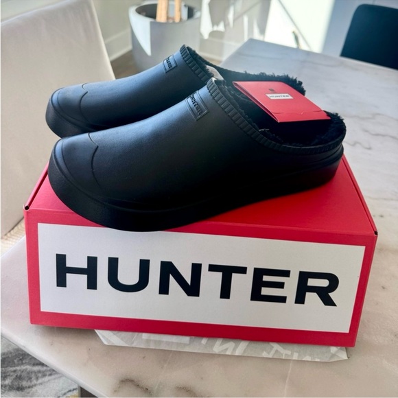 NEW Hunter In And Out Bloom Algae  Black Insulated Clogs genderless. - Picture 1 of 14